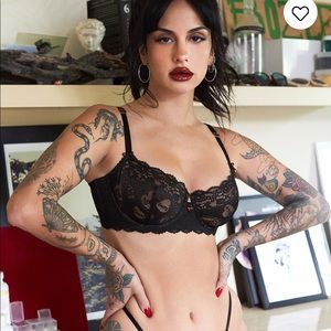 Savage x Fenty black lace bra